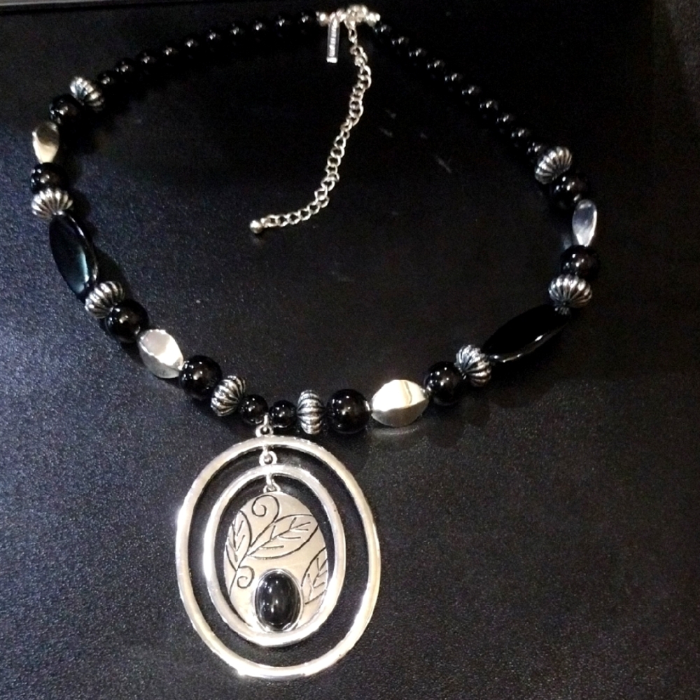 Lane Bryant Black & SilverTone Leaf Pendant Necklace- 18" Necklace 2.5" Pendant